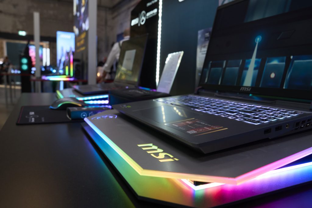 FRESH INFO +++ Eventfotografie: MSI auf der GamesCom 2025