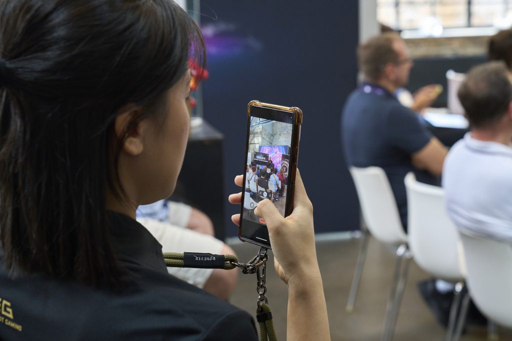 FRESH INFO +++ Eventfotografie: MSI auf der GamesCom 2025
